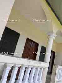 DEUX CHAMBRES SALON SANITAIRE