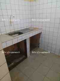 DEUX CHAMBRES SALON SANITAIRE