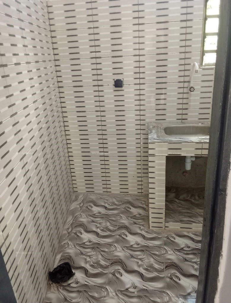 CHAMBRE SALON SANITAIRE A LOUER