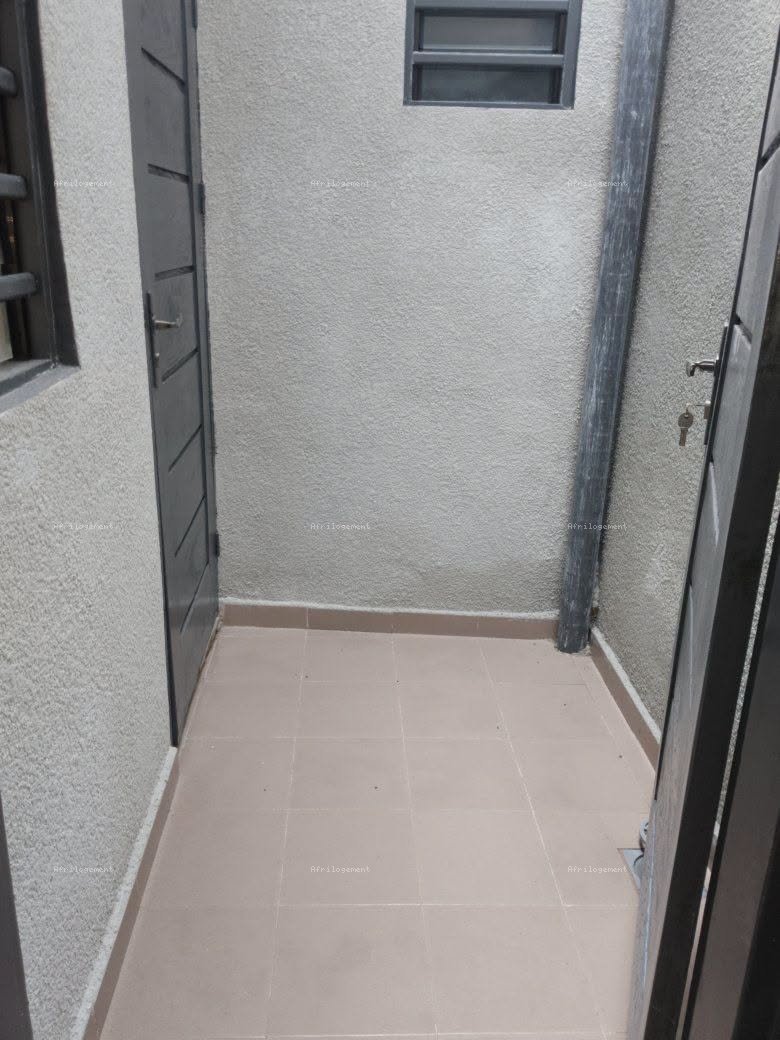 Une chambre salon à louer