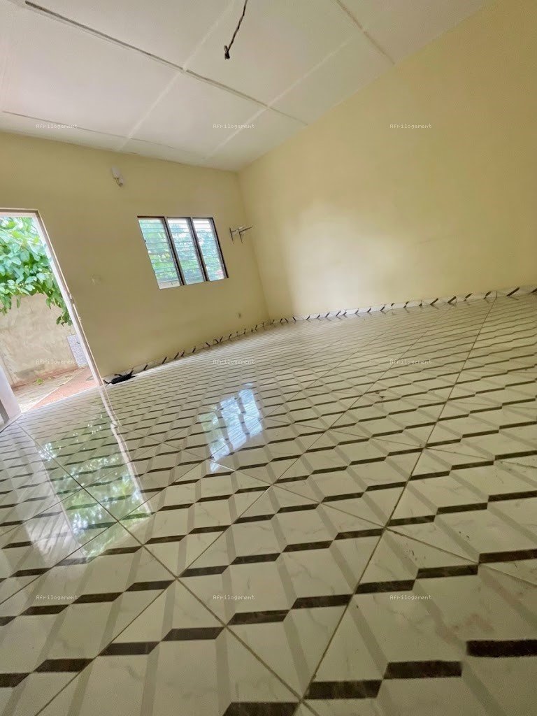 CHAMBRE SALON SANITAIRE A LOUER