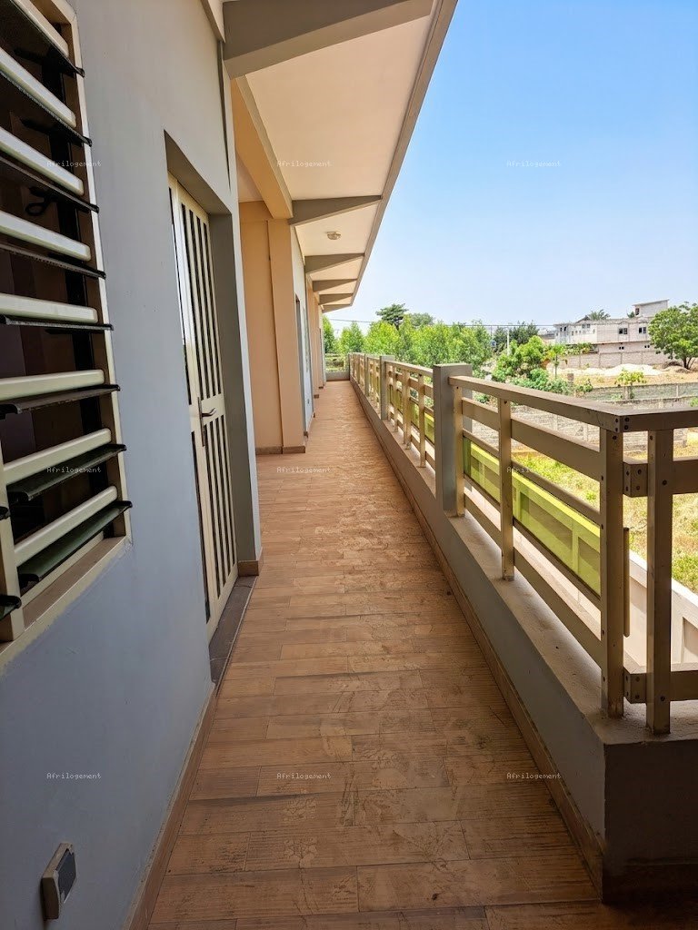 APPARTEMENT DE 3 CHAMBRES A LOUER
