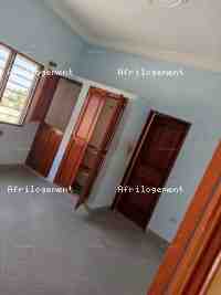 ENTREE PERSONNELLE DE 03 CHAMBRES A LOUER